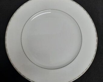 Wedgwood Bone China Vera Wang Baguette Pattern Dinner Plate