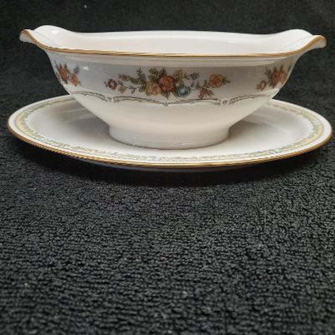 Noritake Ivory China Homage 7236 Pattern Gravy Boat With Attached