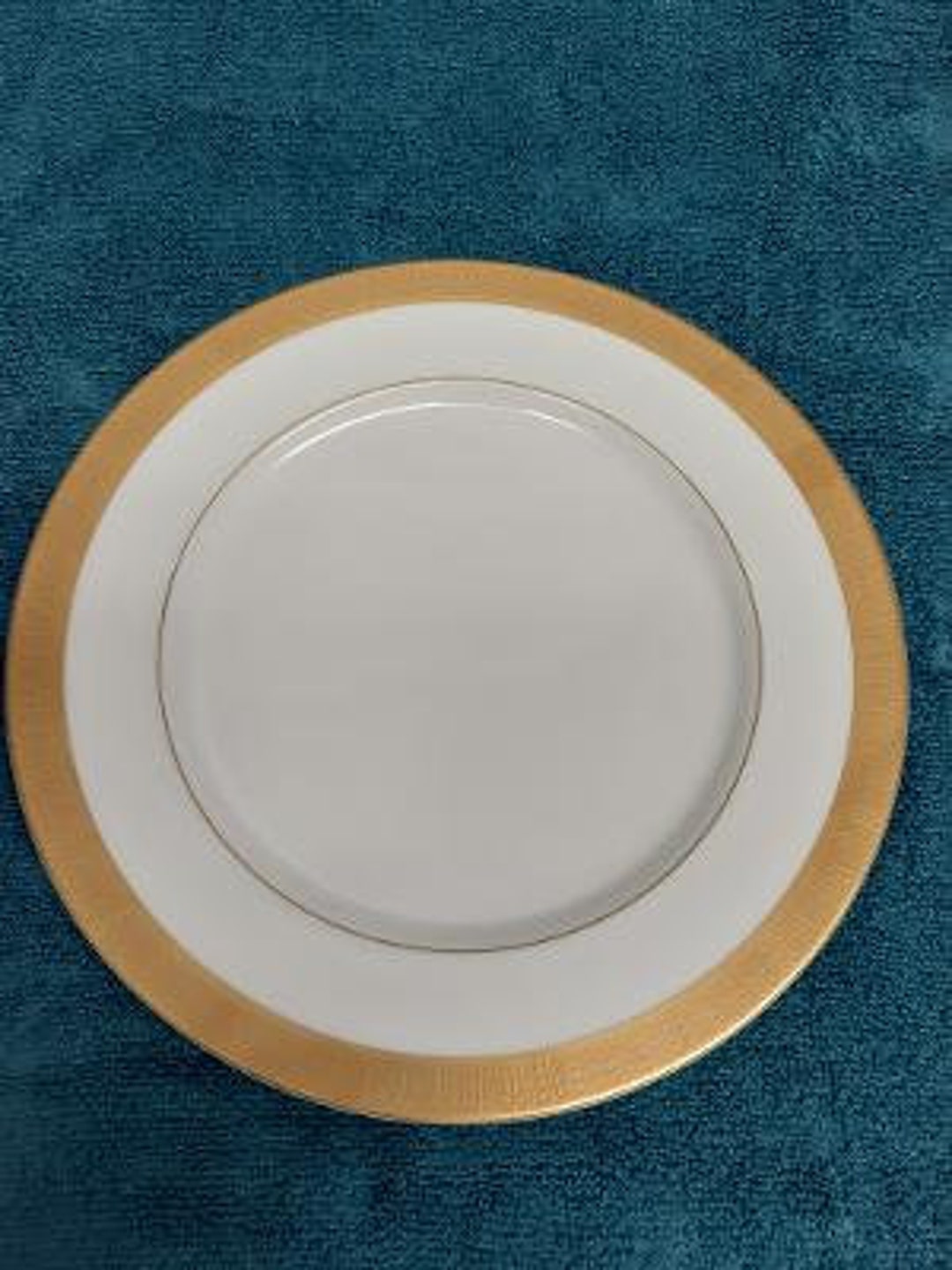 Sango China Georgetown Pattern Gold Encrusted Dinner Plate Made in