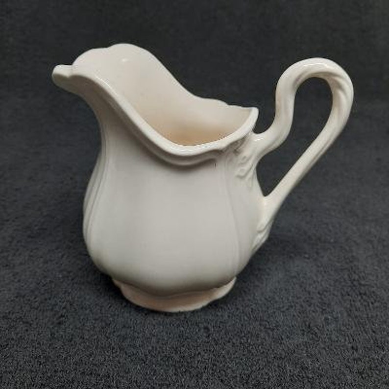 Wedgwood of Etruria and Barlaston Queens Shape Plain Pattern Dinnerware Pieces Made in England