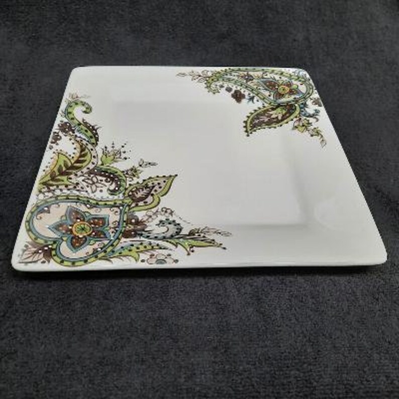 Tabletops Gallery Angela Pattern Square Dinner Plate Paisley Hand