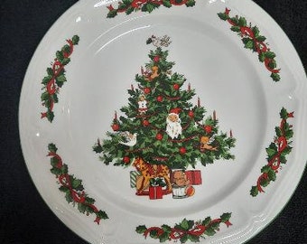 Tabletops Unlimited Christmas Time TAU17 Pattern Dinner Plate Embossed