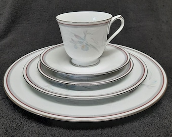 Noritake Malverne 3501 Pattern Dinnerware Choice of Piece Made in Japan