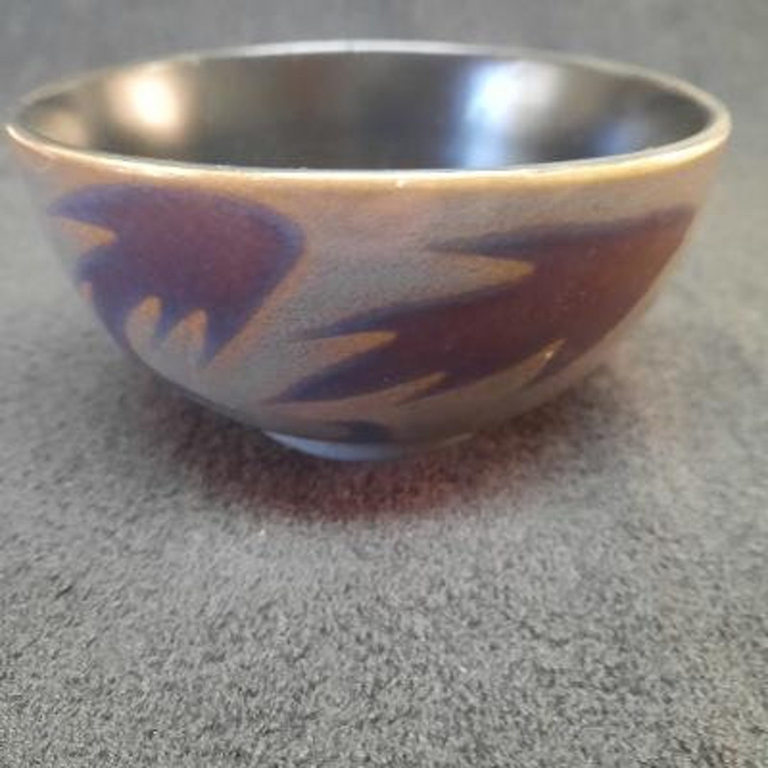 Oneida Stoneware Solare Damask Scroll Pattern Round Fruit Berry Dessert