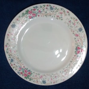 Farberware Fine China Monaco Pattern Dinnerware Pieces