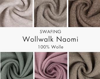 Pode incluir: Uma coleção de seis amostras de tecido em bege, castanho claro, castanho escuro, verde sálvia, rosa seco e taupe. O texto SWAFING Wollwalk Naomi 100% Wolle está centrado. Cada amostra apresenta uma textura densa e feltrada com dobras.