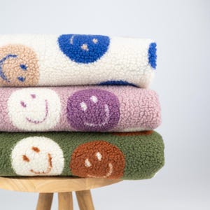 Teddy Stoff Smilies - Teddy Plüsch Meterware - ideal für Jacken und Winterwesten