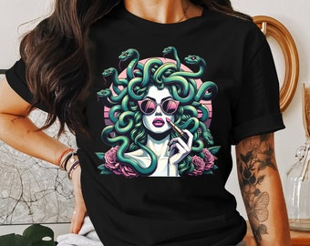 Medusa Glamour T-Shirt: Chic Serpent Hair, Lipstick Roses