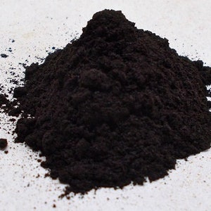 Logwood Extract, 25g, Violet, Grey and Black dyes, Natural Dye, Eco Dye, Eco Printing, Biodegradable.