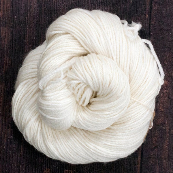 Merino Wool with Bamboo DK 100g skein, Superwash Merino, Bamboo yarn, Shawls, jumpers, sweaters, natural fibres, natural dyes.