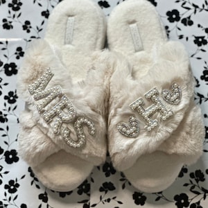 Luxury Faux Fur Bride Slippers| I Do Slippers|Customized Wedding Slippers|Bridal Shower Gifts|Vow Rewewal Bride Slippers|Luxury Bride Shoes