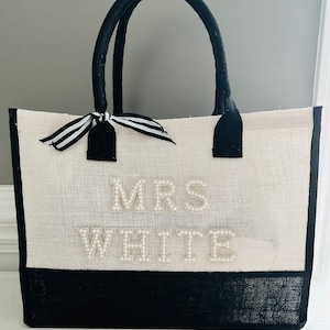 Mrs Tote Bag For Bride|Bride Tote Bag|Bridal Shower Gift|Honeymoon Beach Bag|Mrs Custom Bag|Bridal Shower Gift|Mrs Jute Bag|Burlap Mrs Tote|