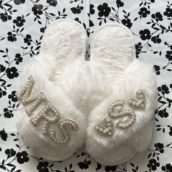 Mrs Pearl Fluffy Slippers|Bridal Pearl Slippers|Bridal Shower Gifts|Gifts For Her|Bridal Slippers|Mrs Pearl Slippers|Personalized Slippers