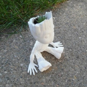 Plantadora Baby Groot / Plantadora impresa en 3D / Plantadora suculenta groot / Plantadora interior