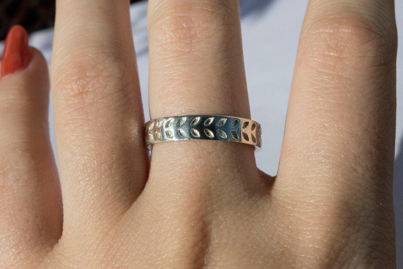 silver patterned band, leaf engraved ring, stackable sterling silver ring, custom engraved ring, floral engraved ring image 7