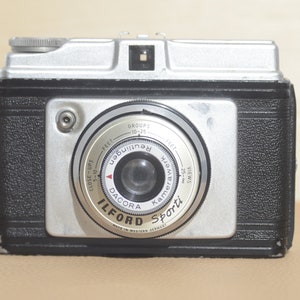 Vintage Ilford Sporti 120 film camera