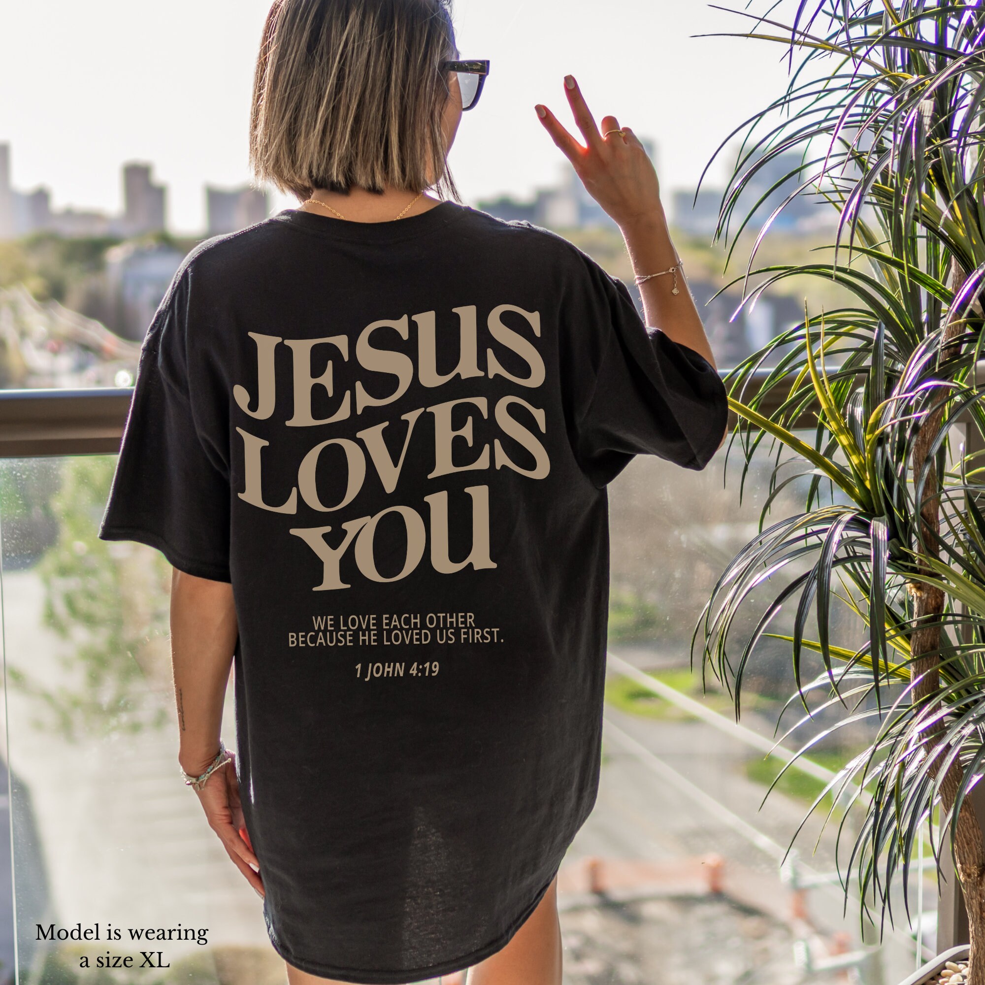 KVI BABA Tシャツ サイズ1 JESUS LOVES YOU Jesus Loves You Christian Shirts Christian Tshirts Jesus Shirt