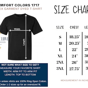 Peut inclure: Tableau des tailles pour t-shirts unisexes avec des mesures de poitrine et de longueur en pouces. Les tailles vont du S au 3XL. Le tableau comprend le nom de la marque "Comfort Colors 1717" et "Grace Love Studios".