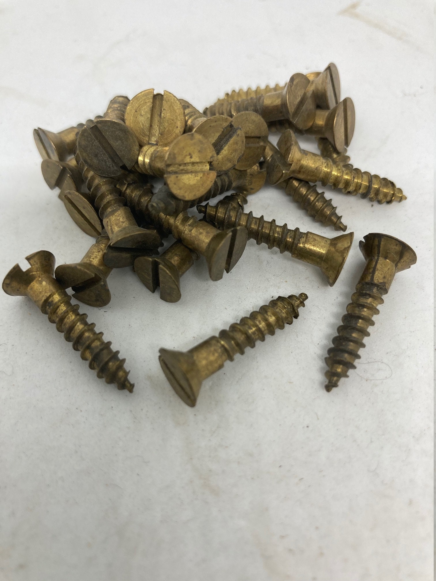 8 X 7/8 Vintage Brass Screws 24 Slotted Flat Head Wood Screws Etsy