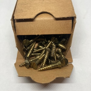 5 X 5/8 Vintage Detroit Brass Screws (24) Slotted Flat Head Wood Screws