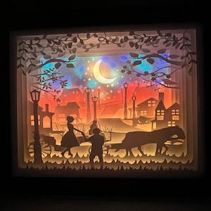 Shadowbox 3D per anniversario/Luce notturna personalizzata/Scatola regalo di San Valentino/Scatola luminosa tagliata in carta/Lampada tagliata in carta 3D/Scatola luminosa tagliata in carta/Regalo di compleanno