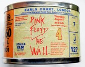 Entry ticket to the 1977 Pink Floyd concerts on a 4,5 cm wide bracelet. Made with aluminum. Personalized internal text.