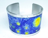 Bracelet made with aluminum, with Starry Night by Vincent van Gogh inspiration. Personalized text - Upcycled Jewelry - Tin anniversary