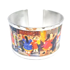 Aluminum bracelet inspired dancing couples by Fernando Botero. Personalized text