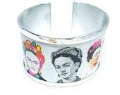 Bracelet - bangle inspired by a Frida Kahlo collage, made with aluminum. Personalized text on the inside.