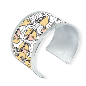 Line drawings of faces, bracelet made with aluminum. Personalized text - Upcycled Jewelry - Tin anniversary