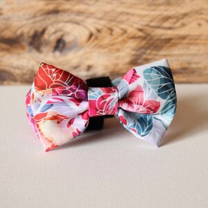 Hawaii Floral Bow tie, Dog Bow tie, Cute Bow tie, Adjustable Bow tie, Cat Bow tie, Dog Accessory, Removable Bow tie, Velcro Dog Bow tie