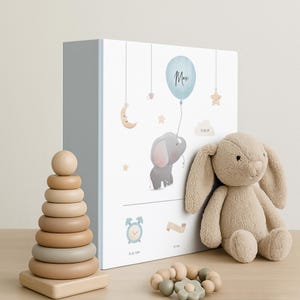 Personalisierter Baby Ordner mit Baby Geburtsdaten, Hochwertiges Geburtsgeschenk, A4 Ordner zur Geburt, Sammelmappe für Erinnerungen + Fotos