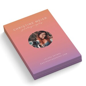 Cartão de visita cartão de visita roxo personalizado para fotógrafo com design de foto cartões de visita design impressão cartões de visita criar cartões de visita