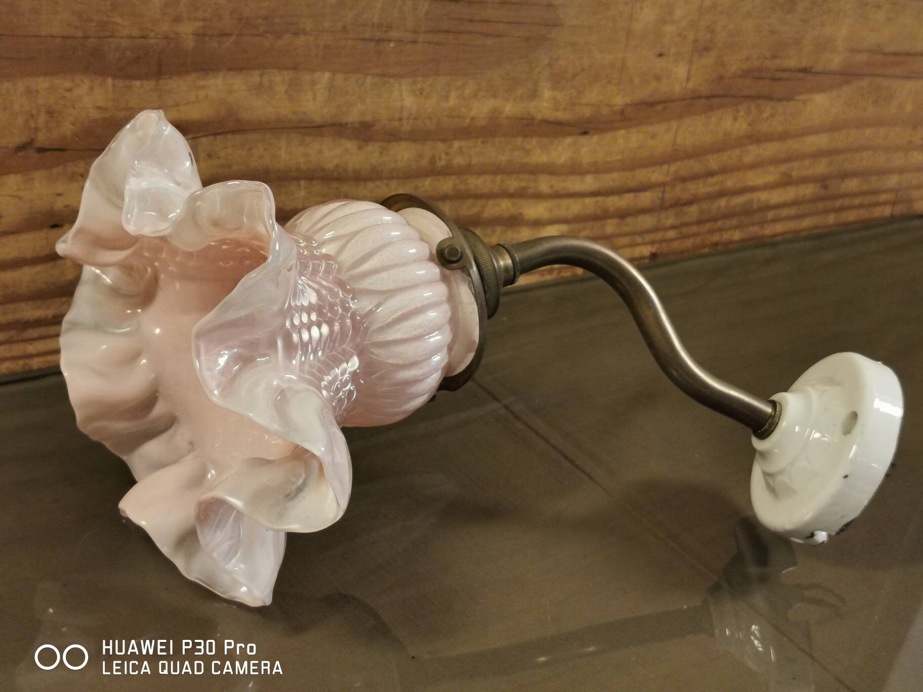 Lampe/Applique Mural en Verre Rose Forme de Fleur.