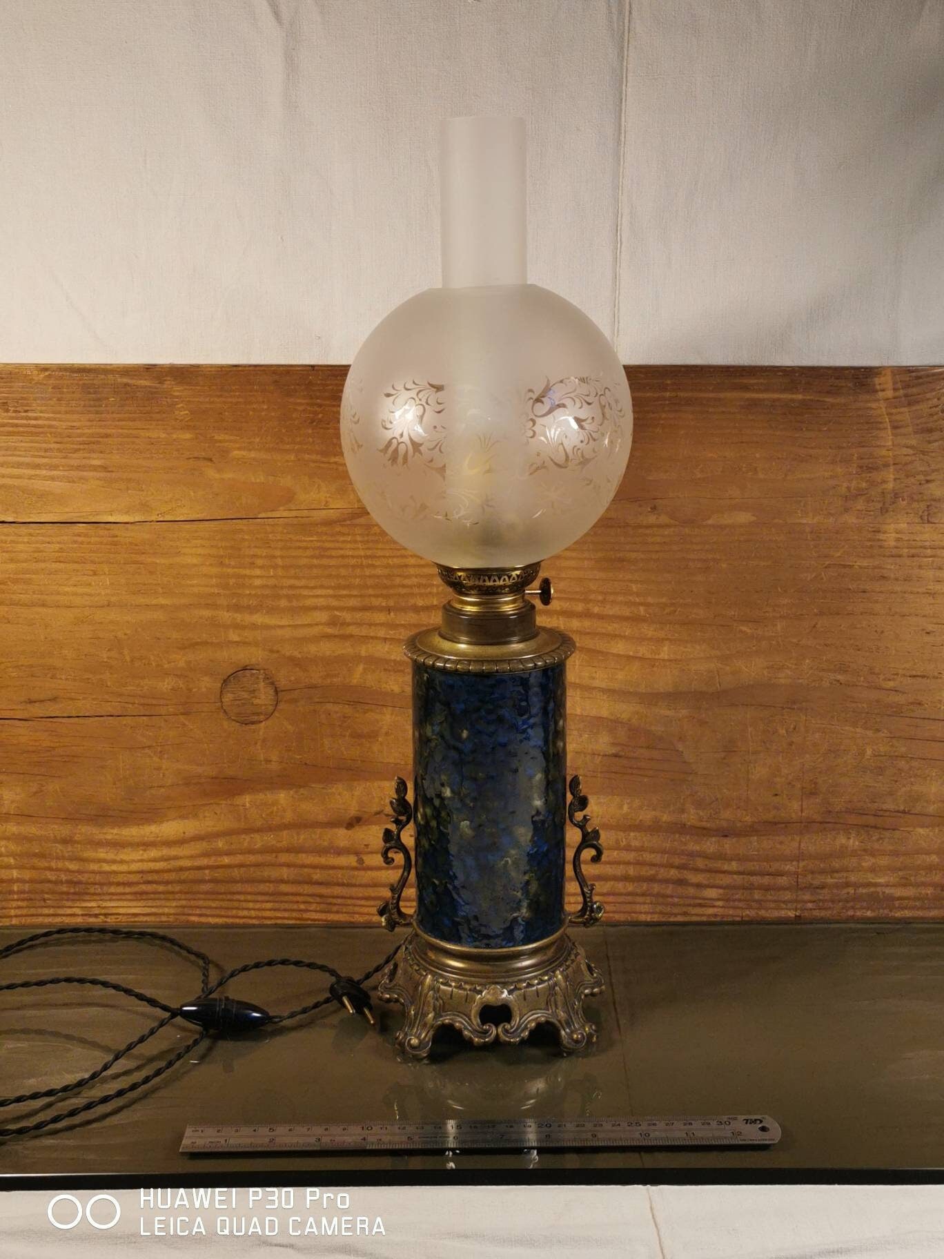 Grande Lampe Française Ancienne à Pétrole, en Bronze et Ceramique Tronçonnique Paris Napoléon Iii