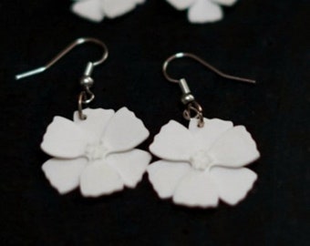 3D printed flower earring, 3D poppy earring, 3d printed, white flower earrings, flowers, gift