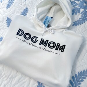 Custom Dog Mom Sweatshirt Crewneck | Personalized Pet Names Crewneck Pullover Hoodie | Custom Shirt w/ Your Pets Names Customizable Pet Gift