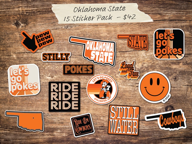 Puede incluir: Un conjunto de 15 pegatinas con tem&aacute;tica de la Universidad Estatal de Oklahoma. Las pegatinas presentan varios dise&ntilde;os, incluido el logotipo de Oklahoma State, las palabras "Let's Go Pokes", "Ride Em Cowboys" y "Stillwater, OK".