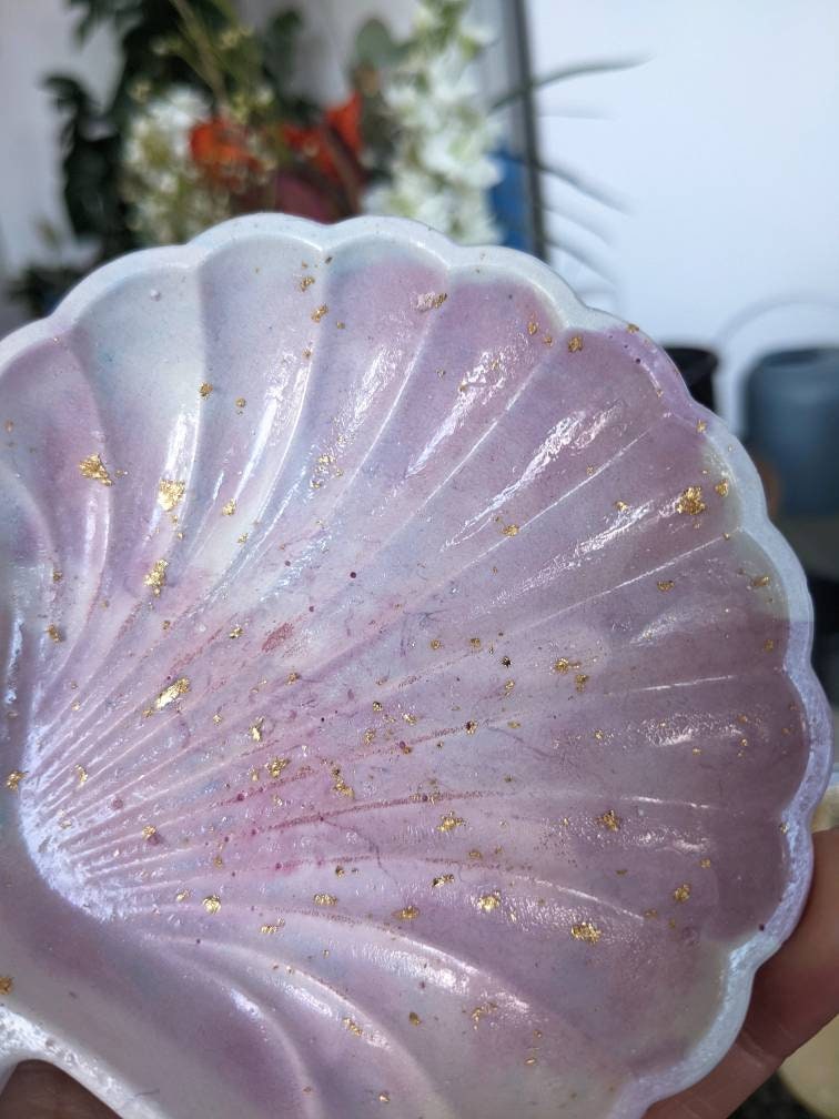 Vide Poche en Béton et Pigment Vert Forme de Coquillage, Shell Sea Rose Feuille d'or