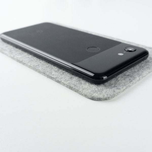 Tapis pour téléphone en laine et liège, antidérapant, coussin pour téléphone, tapis pour smartphone, Wool Landing, tapis de voiturier, plateau pour téléphone, protecteur de table en feutre - Fabriqué au Canada