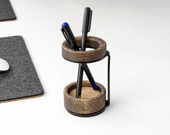 Oak Wood Pen Stand, Wood Pen Cup, Pencil Organizer, Home Office Gift, Modern Pen Stand - Made in Canada - Single Pen Holder