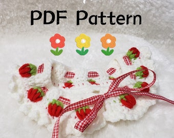 Puede incluir: Un cuello de crochet blanco con una cinta de vichy roja y blanca atada en un lazo. El cuello está decorado con fresas de crochet y tiene un borde festoneado. El texto "PDF Pattern" es visible sobre el cuello.