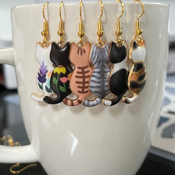 Cat Dangle Earrings, Gold Drop Hanging Earrings, Cat Jewelry for Gift Idea, Cute Earrings, Unique Cat Earrings