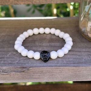 Tridacna Bracelet, Lion Charm Bracelet, Positivity Bracelet, Strength Bracelet, Loyalty Bracelet, Harmony Bracelet, Black and White Bracelet