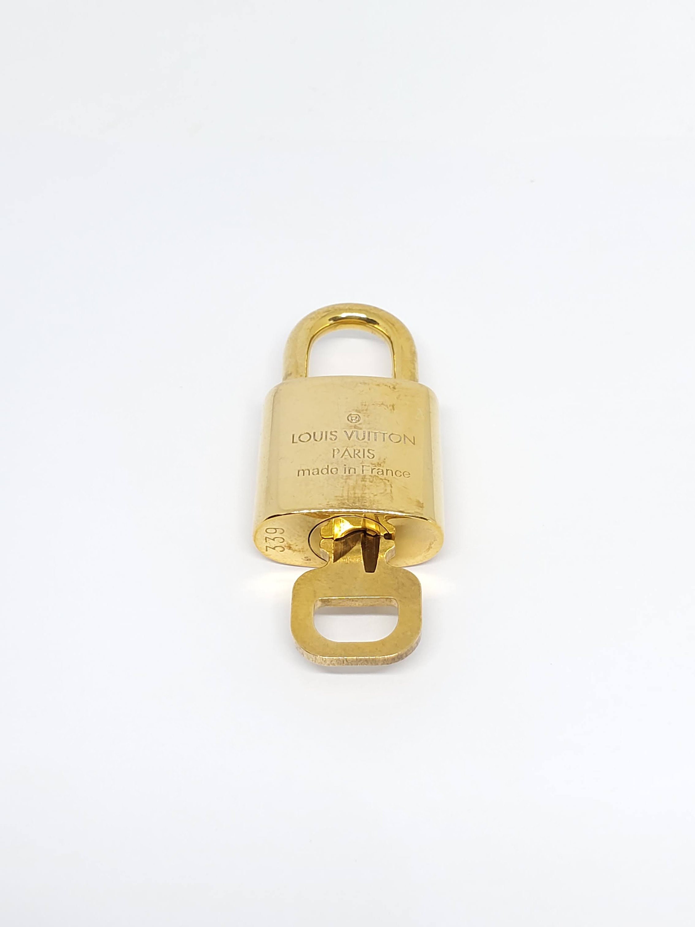 #339 Authentic LOUIS VUITTON Lock & Key set Padlock brass Unpolished LV