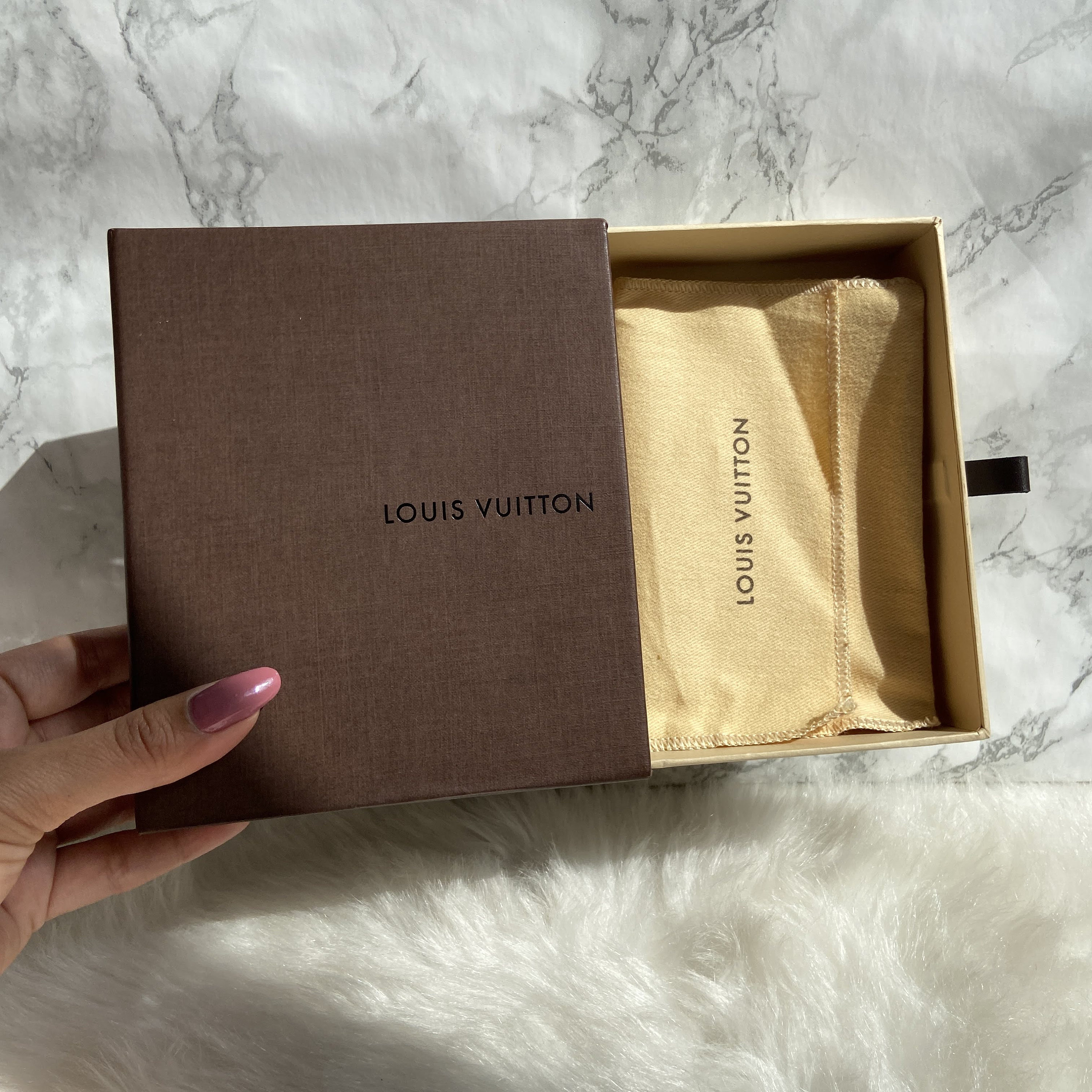 louis vuitton dust bag and box