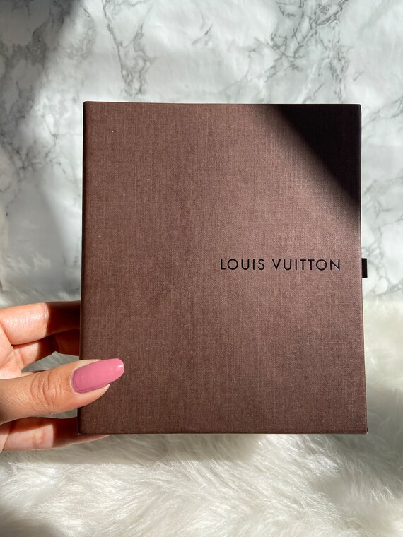 Authentic Louis Vuitton gift box with dust cover.  Louis vuitton gifts, Authentic  louis vuitton, Louis vuitton