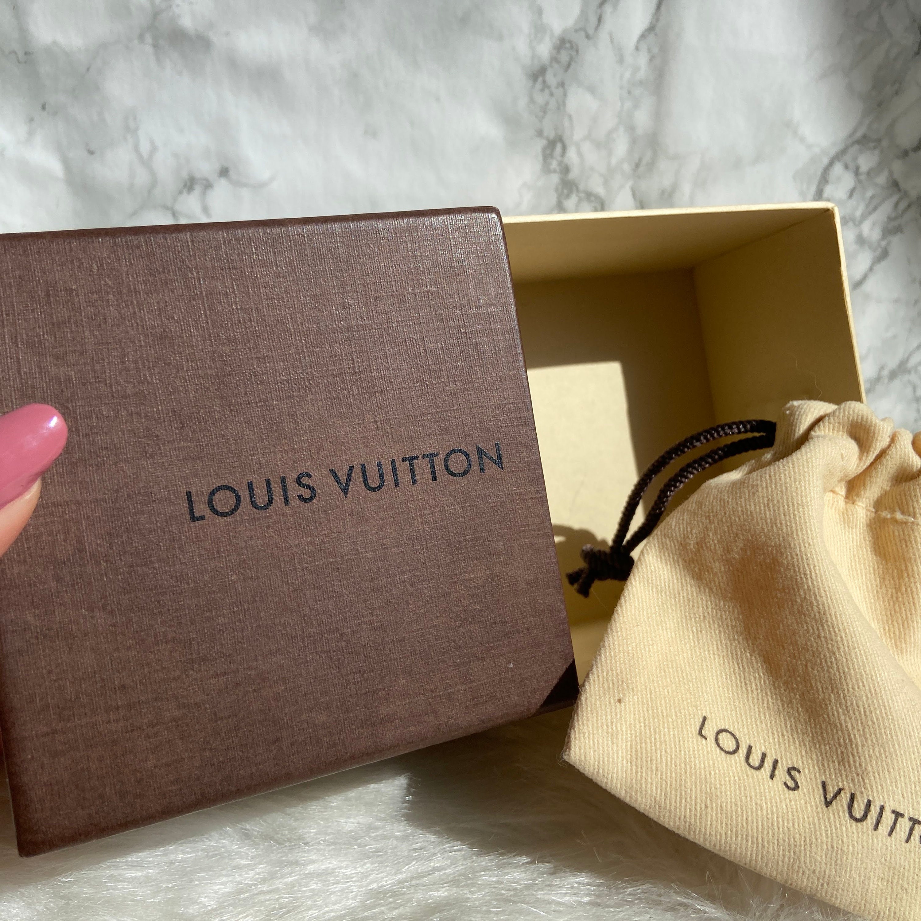 louis vuitton dust bag and box