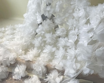 Tessuto in pizzo floreale 3D, rete morbida per cucito, abiti da sposa, costumi - Venduto tagliato su misura