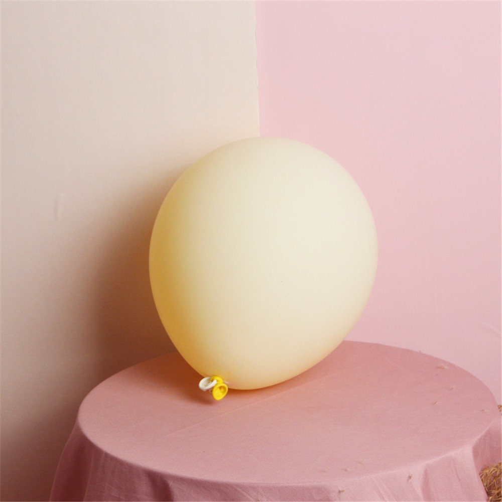 pink and nude balloons